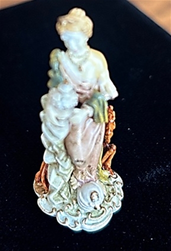 Olszewski Figurine 'Lady with an Urn-Pink'