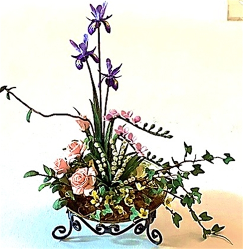 Sandra Wall Floral Arrangement