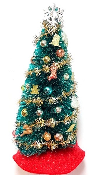 Traditional Christmas Tree 