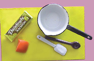 Dollhouse Miniature Macaroni Dinner W/Pan & Accessories