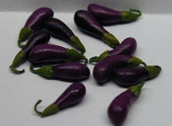 Dollhouse Miniature Purple Egg Plant S/12